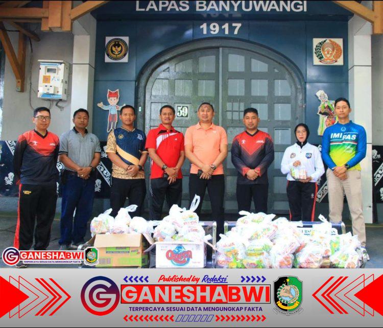 Lapas Banyuwangi Bagikan 50 Paket Makanan untuk Masyarakat Sekitar Lapas Banyuwangi Bagikan 50 Paket Makanan untuk Masyarakat Sekitar