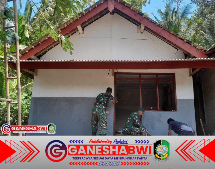Babinsa Koramil 0825/20 Songgon Bersama Warga Kebut Renovasi Rumah Rutilahu di Desa Bangunsari Babinsa Koramil 0825/20 Songgon Bersama Warga Kebut Renovasi Rumah Rutilahu di Desa Bangunsari