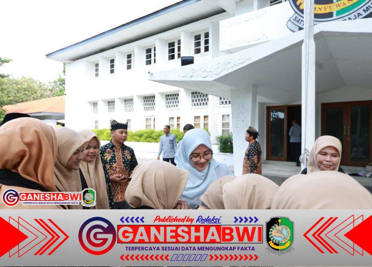 Bupati Ipuk Lepas 34 Kafilah Banyuwangi ke MTQ Jatim ke-31 di Jember Bupati Ipuk Lepas 34 Kafilah Banyuwangi ke MTQ Jatim ke-31 di Jember