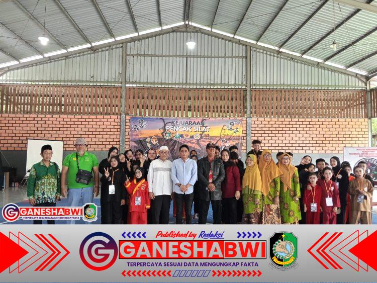 Robaitulloh Salim Buka Kejuaraan Pencak Silat di Waterpark Cluring Robaitulloh Salim Buka Kejuaraan Pencak Silat di Waterpark Cluring