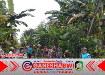 Babinsa Bersama Linmas, Banser, dan Warga Gelar Karya Bakti di Ringintelu