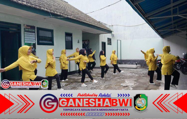 Persit KCK Ranting 08 Cluring Gelar Senam Bersama, Pererat Silaturahmi dan Jaga Kebugaran Persit KCK Ranting 08 Cluring Gelar Senam Bersama, Pererat Silaturahmi dan Jaga Kebugaran