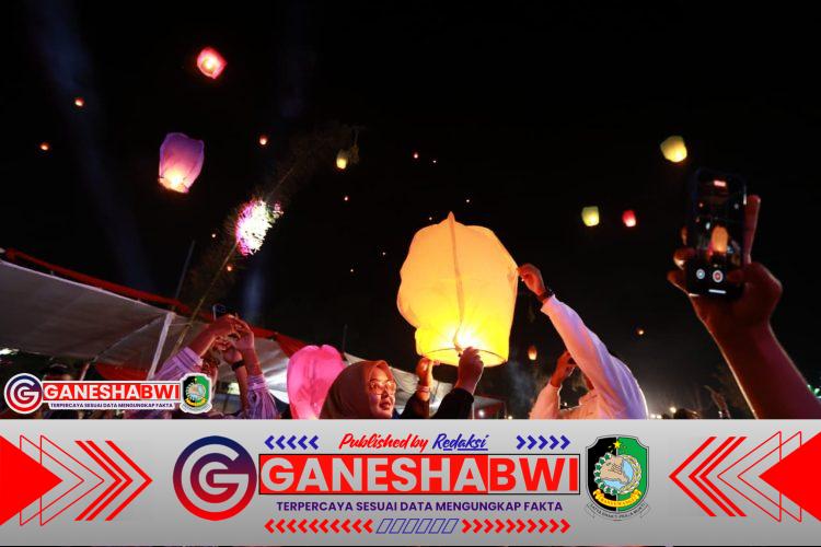 Malam Puncak Kaliploso Hartimoon Carnival 2025, Ditutup dengan Pelepasan 1.000 Lampion Malam Puncak Kaliploso Hartimoon Carnival 2025, Ditutup dengan Pelepasan 1.000 Lampion