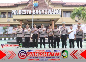 Kapolresta Banyuwangi Anugerahkan Kenaikan Pangkat Pengabdian