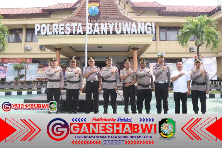 Kapolresta Banyuwangi Anugerahkan Kenaikan Pangkat Pengabdian Kapolresta Banyuwangi Anugerahkan Kenaikan Pangkat Pengabdian