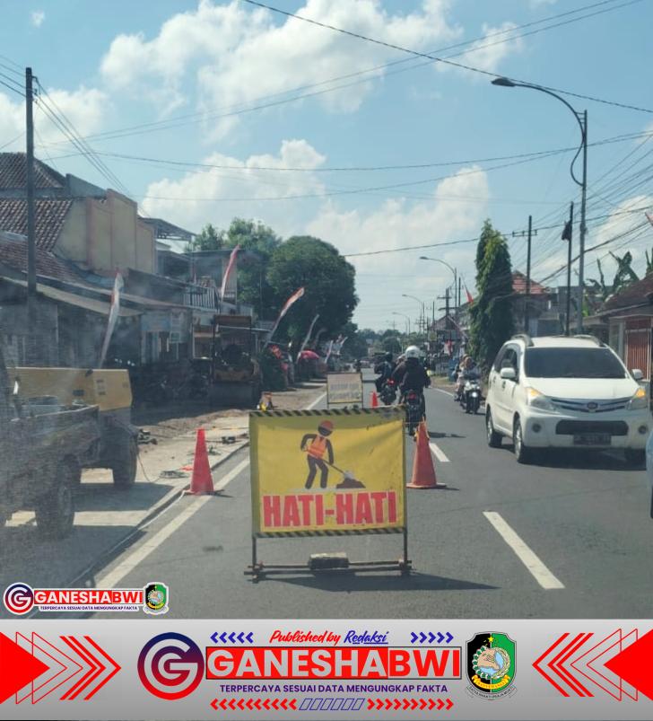 Kontraktor Pengaspalan Jalan Nasional Genteng–Banyuwangi Dikecam: Abaikan Keselamatan Pengguna Jalan Kontraktor Pengaspalan Jalan Nasional Genteng–Banyuwangi Dikecam: Abaikan Keselamatan Pengguna Jalan