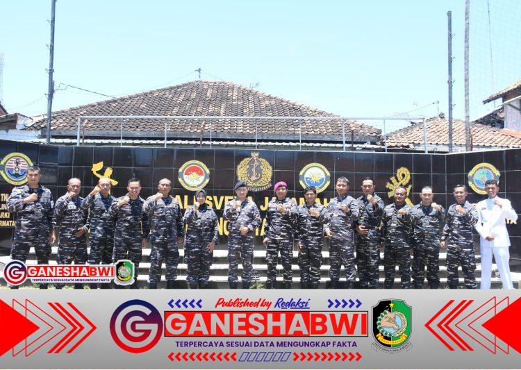 Danlanal Banyuwangi Pimpin Upacara Kenaikan Pangkat Prajurit Danlanal Banyuwangi Pimpin Upacara Kenaikan Pangkat Prajurit