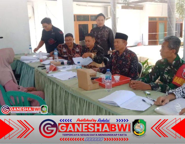 Babinsa Wongsorejo Dampingi Penyerahan Sertifikat Tanah di Desa Bengkak Babinsa Wongsorejo Dampingi Penyerahan Sertifikat Tanah di Desa Bengkak