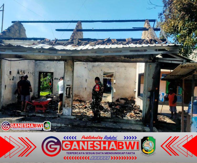 Babinsa Bersama Warga Bersihkan Lokasi Kebakaran di Desa Kaligondo Babinsa Bersama Warga Bersihkan Lokasi Kebakaran di Desa Kaligondo