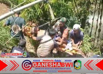 Babinsa Koramil Songgon Sigap Evakuasi Warga Jatuh dari Tebing Sungai Binau