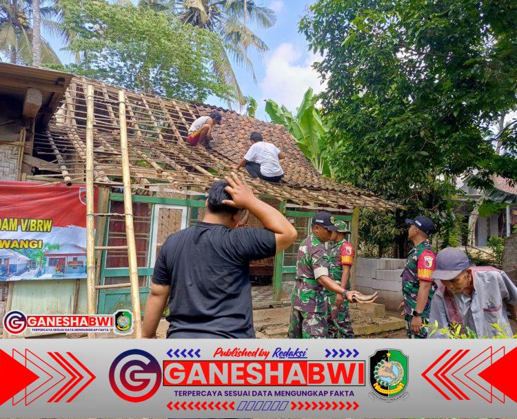 Koramil 0825-21/Kalipuro dan Warga Bersinergi Bangun Rumah Tidak Layak Huni Koramil 0825-21/Kalipuro dan Warga Bersinergi Bangun Rumah Tidak Layak Huni