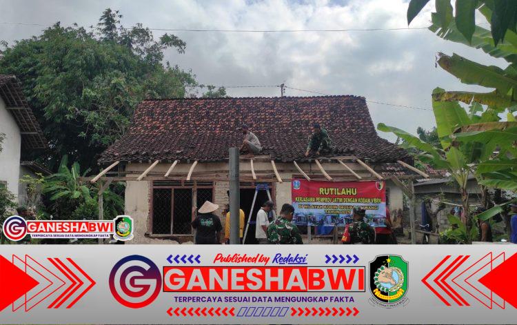 Babinsa Koramil 0825/17 Muncar Ajak Warga Gotong Royong Perbaiki Rumah Tidak Layak Huni Babinsa Koramil 0825/17 Muncar Ajak Warga Gotong Royong Perbaiki Rumah Tidak Layak Huni