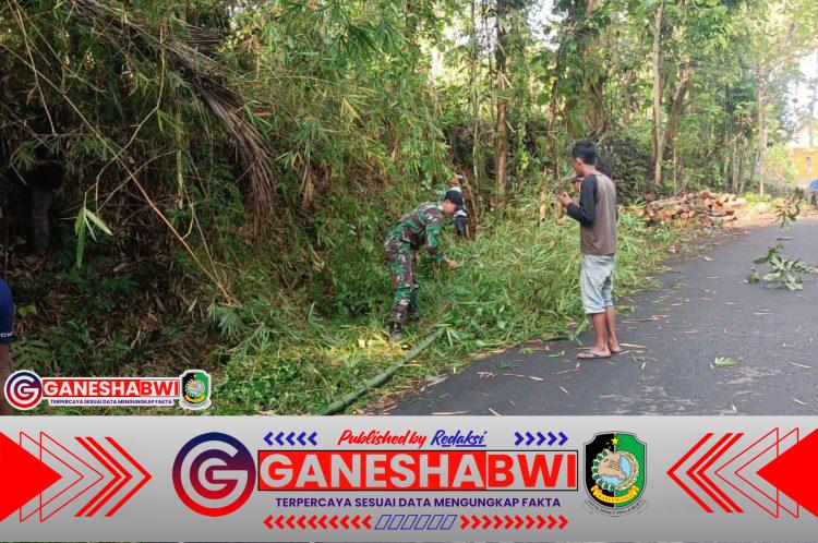Babinsa Desa Gumuk Bersama Warga Gelar Kerja Bakti Jumat Bersih