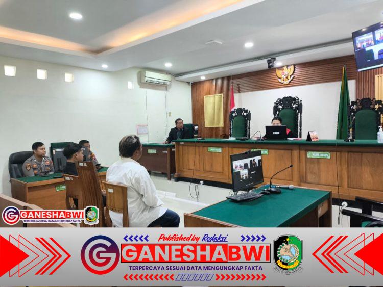 Dua Pengedar Arak Jalani Sidang Tipiring di PN Banyuwangi Dua Pengedar Arak Jalani Sidang Tipiring di PN Banyuwangi