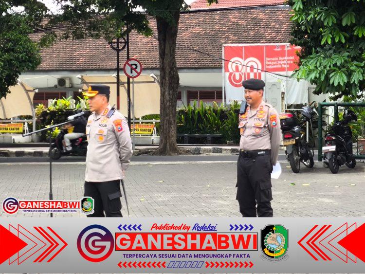 Polresta Banyuwangi Jaga Keamanan, Pastikan Laga Sepak Bola Tarkam Tetap Kondusif Polresta Banyuwangi Jaga Keamanan, Pastikan Laga Sepak Bola Tarkam Tetap Kondusif