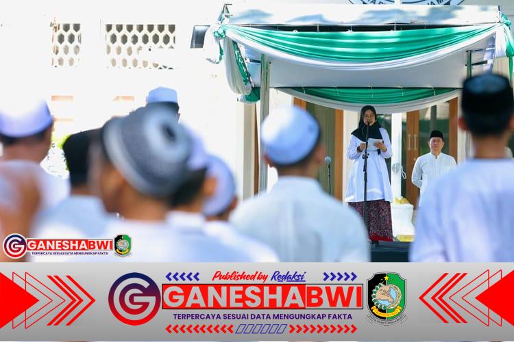 Bupati Ipuk Pimpin Upacara Hari Santri Nasional 2025, Tekankan Peran Santri sebagai Penjaga Kemerdekaan dan Penggerak Kemajuan Bupati Ipuk Pimpin Upacara Hari Santri Nasional 2025, Tekankan Peran Santri sebagai Penjaga Kemerdekaan dan Penggerak Kemajuan