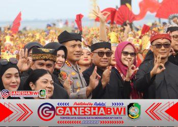 Ratusan Personel Polresta Banyuwangi Siagakan Keamanan Festival Gandrung Sewu 2025