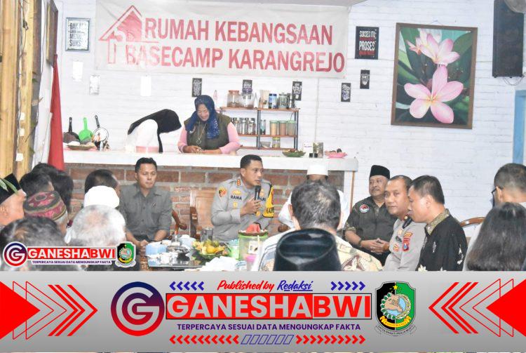 Dandim Banyuwangi Ajak Warga Waspada Hoaks dan Perkuat Persatuan di Sumpah Pemuda ke-97 Dandim Banyuwangi Ajak Warga Waspada Hoaks dan Perkuat Persatuan di Sumpah Pemuda ke-97