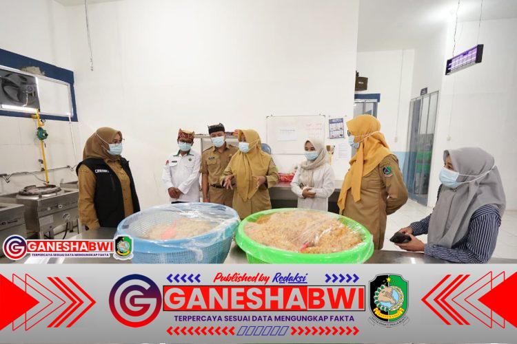 Bupati Ipuk Tinjau SPPG, Tekankan SOP dan Higienitas Makanan MBG Bupati Ipuk Tinjau SPPG, Tekankan SOP dan Higienitas Makanan MBG