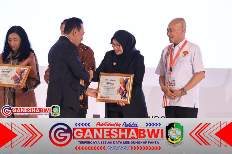 Banyuwangi Raih Penghargaan PB ISSI, Menpora Apresiasi Konsistensi Gelar Event Balap Sepeda Internasional