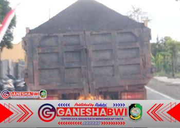 Truk Tambang di Banyuwangi Diduga Langgar Aturan, Muatan Berlebih dan Berpotensi Bahaya: Komunitas Sadar Hukum Angkat Suara Truk Tambang di Banyuwangi Diduga Langgar Aturan, Muatan Berlebih dan Berpotensi Bahaya: Komunitas Sadar Hukum Angkat Suara