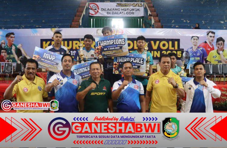 Wakapolresta Banyuwangi Apresiasi Atlet Juara Kejurprov Voli U-19 Jawa Timur 2025 Wakapolresta Banyuwangi Apresiasi Atlet Juara Kejurprov Voli U-19 Jawa Timur 2025
