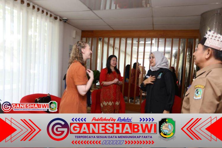 Pemkab Banyuwangi Gandeng Lembaga AS Latih Guru SLB Fisioterapi untuk Anak Berkebutuhan Khusus Pemkab Banyuwangi Gandeng Lembaga AS Latih Guru SLB Fisioterapi untuk Anak Berkebutuhan Khusus