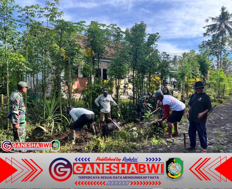 Babinsa Sambirejo Bersama Warga Gelar Karya Bakti, Wujudkan Lingkungan Bersih dan Rukun Babinsa Sambirejo Bersama Warga Gelar Karya Bakti, Wujudkan Lingkungan Bersih dan Rukun