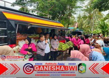 Polresta Banyuwangi Perkuat Kedekatan dengan Warga Lewat Program Humanis Mayur Kamtibmas di Desa Rejoagung Polresta Banyuwangi Perkuat Kedekatan dengan Warga Lewat Program Humanis Mayur Kamtibmas di Desa Rejoagung