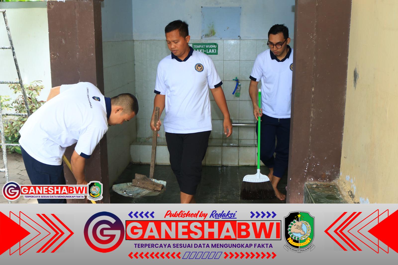Lapas Banyuwangi Gelar Bakti Sosial Perbaikan Tempat Wudu Masjid Nurul Yasin Fatimah dalam Rangka Hari Bakti Kemenimipas Ke-1