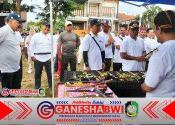 Babinsa Bakungan Warnai Jalan Sehat Anniversary 1 Tahun ASLI di Lapangan Lagondang Babinsa Bakungan Warnai Jalan Sehat Anniversary 1 Tahun ASLI di Lapangan Lagondang