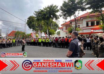 Polresta Banyuwangi Kerahkan Ratusan Personel Amankan Perayaan Harjaba ke-254 di Gesibu Blambangan Polresta Banyuwangi Kerahkan Ratusan Personel Amankan Perayaan Harjaba ke-254 di Gesibu Blambangan
