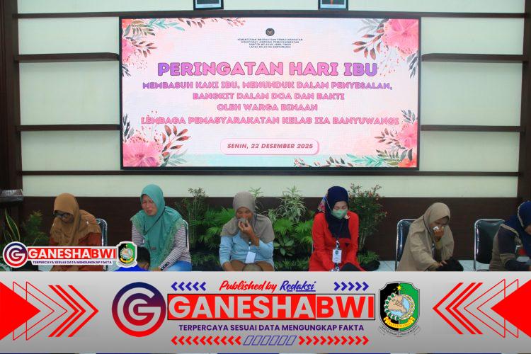 Haru Hari Ibu di Lapas Banyuwangi, Warga Binaan Basuh Kaki Ibu dan Menangis Minta Maaf Haru Hari Ibu di Lapas Banyuwangi, Warga Binaan Basuh Kaki Ibu dan Menangis Minta Maaf