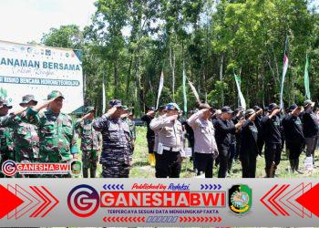 Forkopimda Banyuwangi Perkuat Mitigasi Bencana Lewat Penanaman Pohon di Kalisetail Forkopimda Banyuwangi Perkuat Mitigasi Bencana Lewat Penanaman Pohon di Kalisetail