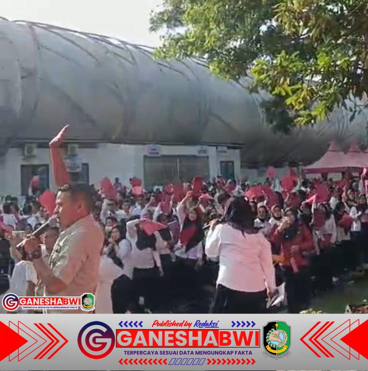 Pemkab Banyuwangi Serahkan SK P3K Paruh Waktu kepada 4.890 Aparatur, Momentum Pengakuan dan Penguatan Pengabdian Pemkab Banyuwangi Serahkan SK P3K Paruh Waktu kepada 4.890 Aparatur, Momentum Pengakuan dan Penguatan Pengabdian