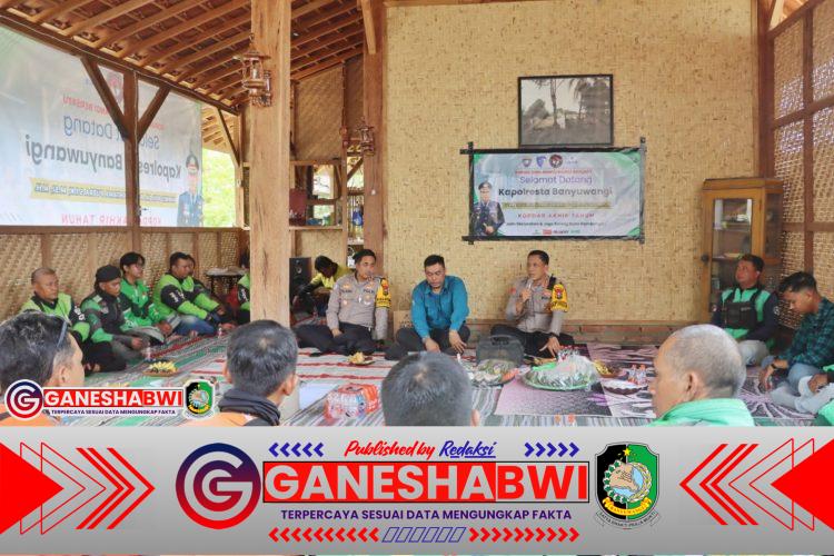 Kopdar Akhir Tahun, Kapolresta Banyuwangi Perkuat Silaturahmi dengan Forum Ojol Banyuwangi Bersatu Kopdar Akhir Tahun, Kapolresta Banyuwangi Perkuat Silaturahmi dengan Forum Ojol Banyuwangi Bersatu