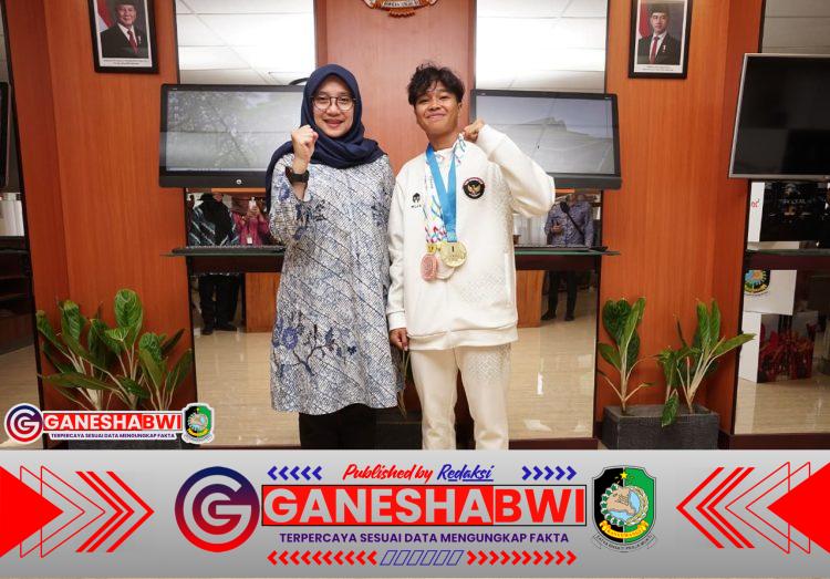 Atlet Hoki Putri Banyuwangi Ukir Sejarah di SEA Games 2025, Innes Aditya Persembahkan Dua Medali untuk Indonesia Atlet Hoki Putri Banyuwangi Ukir Sejarah di SEA Games 2025, Innes Aditya Persembahkan Dua Medali untuk Indonesia