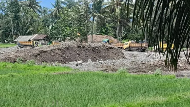 Ketegasan Kapolresta Banyuwangi Dipertanyakan, Aktivitas Galian C di Songgon Picu Keluhan Warga