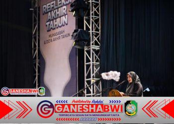 Muhasabah dan Doa Bersama Tutup Akhir Tahun 2025 di Banyuwangi, Bupati Ipuk Ajak Warga Kirim Doa untuk Sesama Muhasabah dan Doa Bersama Tutup Akhir Tahun 2025 di Banyuwangi, Bupati Ipuk Ajak Warga Kirim Doa untuk Sesama
