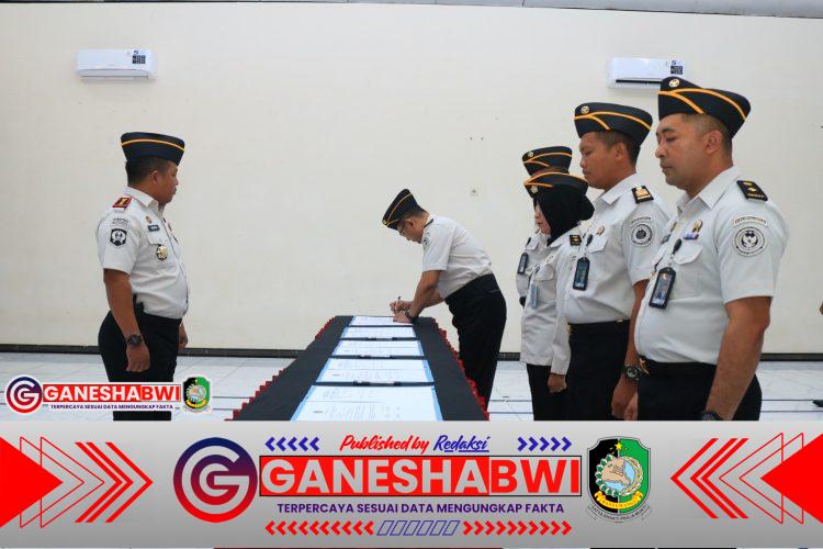 Lapas Banyuwangi Awali 2026 dengan Komitmen Tegas: Zero Halinar dan Percepatan Layanan Publik Lapas Banyuwangi Awali 2026 dengan Komitmen Tegas: Zero Halinar dan Percepatan Layanan Publik