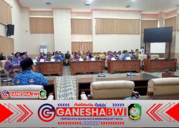 Hearing DPRD Banyuwangi Memanas, Jeritan Perangkat Desa Bongkar Retaknya Tata Kelola Administrasi Hearing DPRD Banyuwangi Memanas, Jeritan Perangkat Desa Bongkar Retaknya Tata Kelola Administrasi