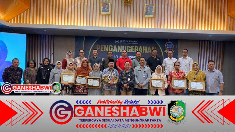 BPJS Kesehatan Banyuwangi Anugerahkan Faskes Terbaik Pemanfaatan Antrean Online Mobile JKN 2025, Dorong Layanan Kesehatan Makin Efisien dan Humanis