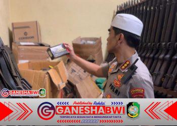 Kapolresta Banyuwangi Cek Rutan, Senpi, dan Peralatan Dinas, Pastikan Keamanan dan Kesiapsiagaan Personel Kapolresta Banyuwangi Cek Rutan, Senpi, dan Peralatan Dinas, Pastikan Keamanan dan Kesiapsiagaan Personel