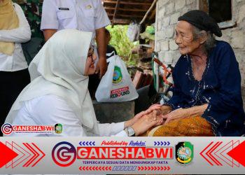 ASN Banyuwangi Berbagi: Gotong Royong Sosial yang Menyentuh Hati, Tekan Angka Kemiskinan hingga Terendah Sepanjang Sejarah ASN Banyuwangi Berbagi: Gotong Royong Sosial yang Menyentuh Hati, Tekan Angka Kemiskinan hingga Terendah Sepanjang Sejarah