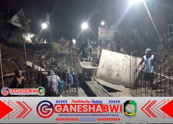 TNI dan Warga Banyuwangi Lembur Bangun Jembatan Garuda Merah Putih, Akses Vital Antar Desa Dikebut Siang Malam