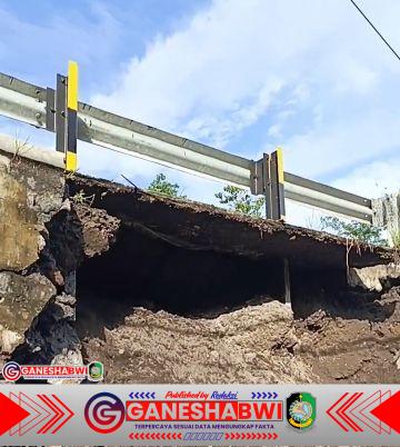 Jembatan Baru Longsor di Banyuwangi: Skandal Infrastruktur, Nyawa Warga Dipertaruhkan Jembatan Baru Longsor di Banyuwangi: Skandal Infrastruktur, Nyawa Warga Dipertaruhkan