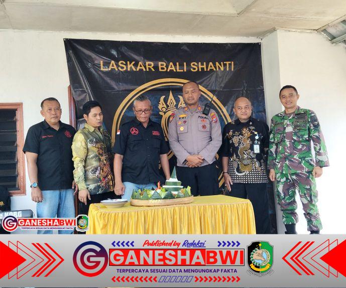 Kantor Hukum Arif Setya Alamsyah, S.H., M.H. dan Sekretariat Laskar Bali Shanti DPC Banyuwangi Perkuat Layanan Hukum dan Ketertiban Sosial Kantor Hukum Arif Setya Alamsyah, S.H., M.H. dan Sekretariat Laskar Bali Shanti DPC Banyuwangi Perkuat Layanan Hukum dan Ketertiban Sosial