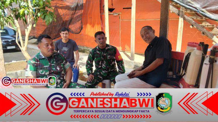 Babinsa Klatak Sigap Redam Perselisihan Kandang Ayam, Musyawarah Berhasil Cegah Konflik Berkepanjangan Babinsa Klatak Sigap Redam Perselisihan Kandang Ayam, Musyawarah Berhasil Cegah Konflik Berkepanjangan