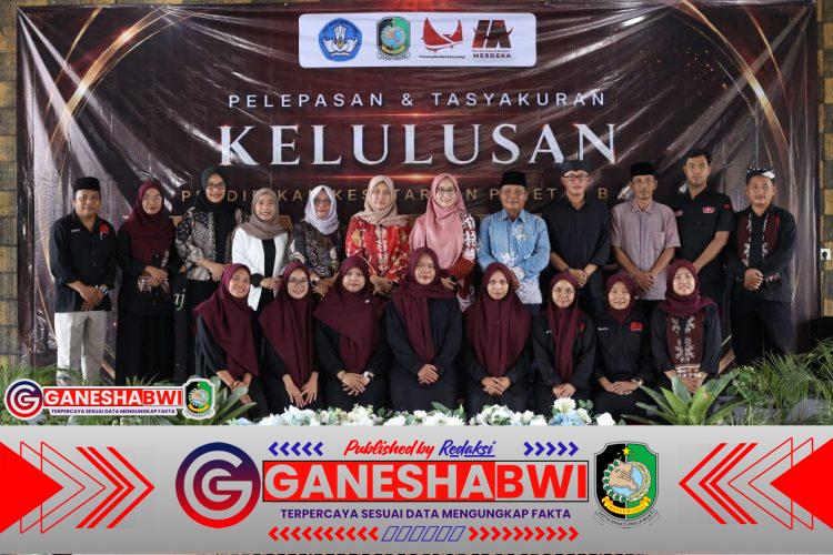PKBM Merdeka Banyuwangi Luluskan 76 Warga Belajar, Bukti Pendidikan Kesetaraan Mampu Mengubah Masa Depan dan Dongkrak IPM Daerah